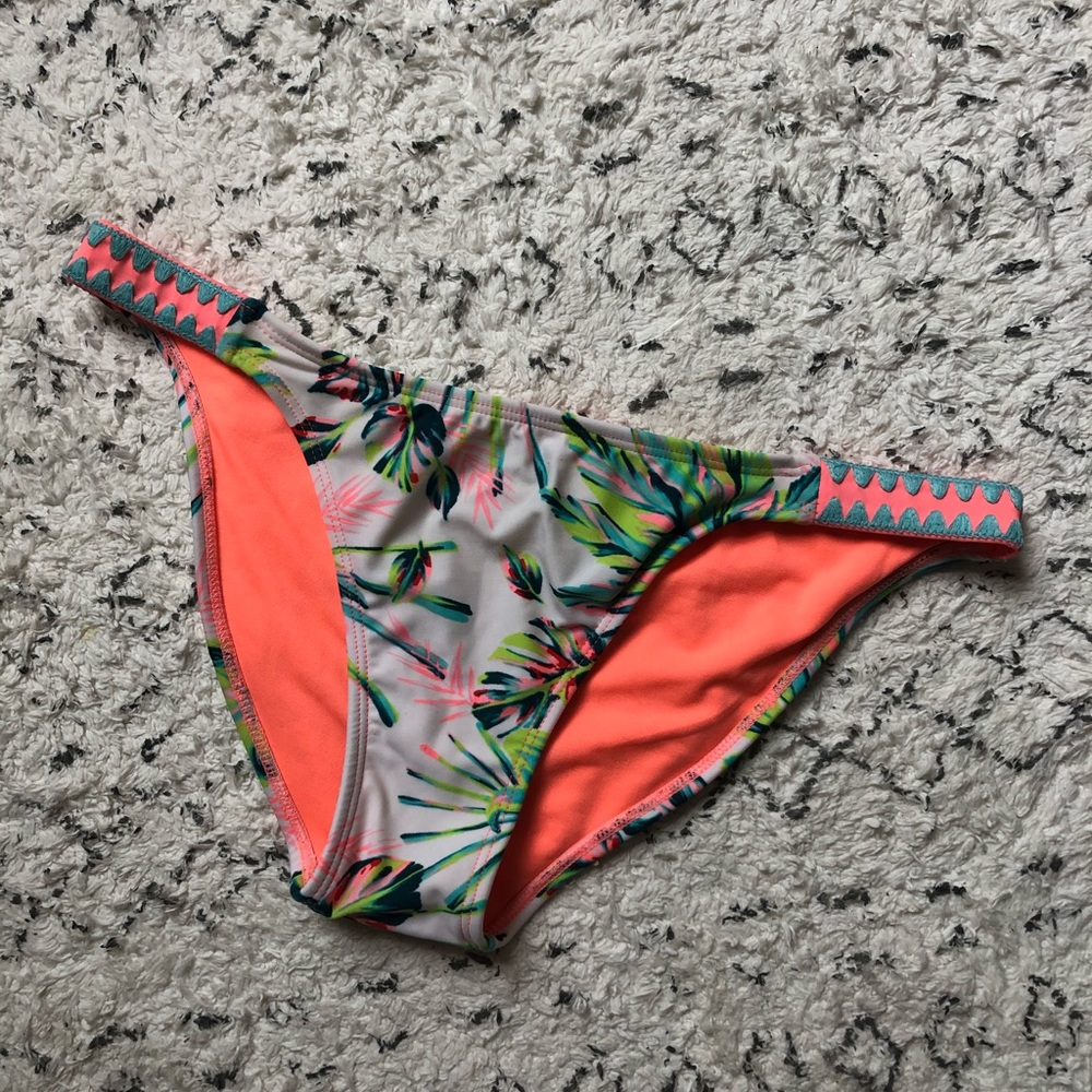 🖤 xhilaration floral swim bottoms